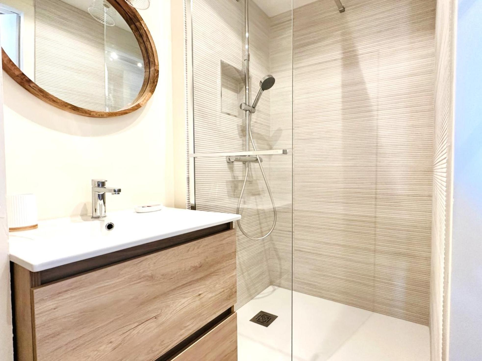 Appartement Renove Avec Gout Et Idealement Situe A Deux Pas Du Remblai Les Sables-dʼOlonne Kültér fotó